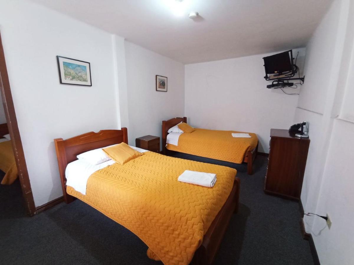 Hotel 9 De Octubre Quito Kültér fotó