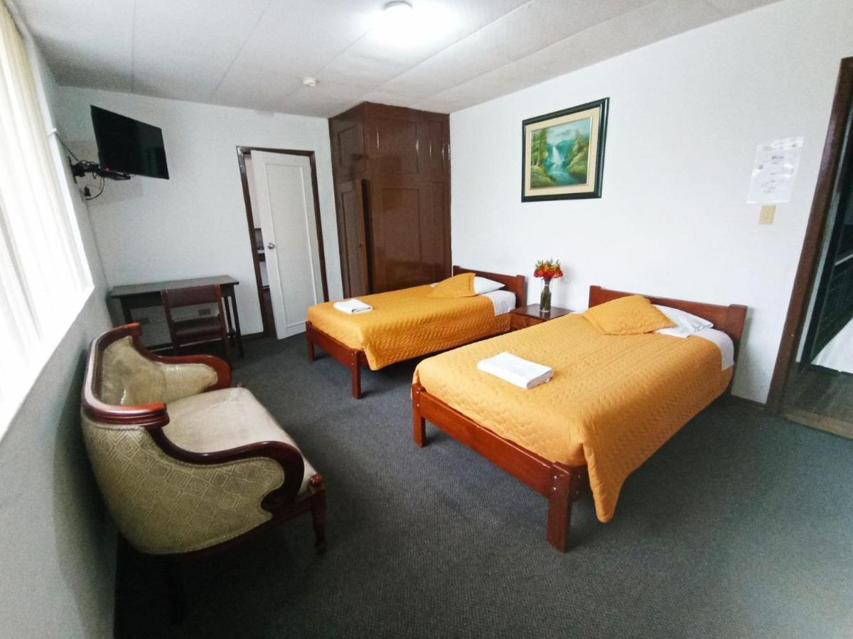 Hotel 9 De Octubre Quito Kültér fotó