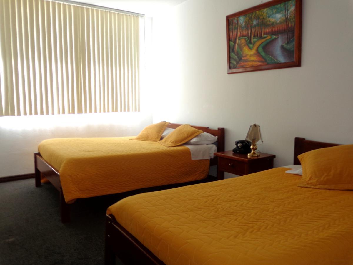 Hotel 9 De Octubre Quito Kültér fotó
