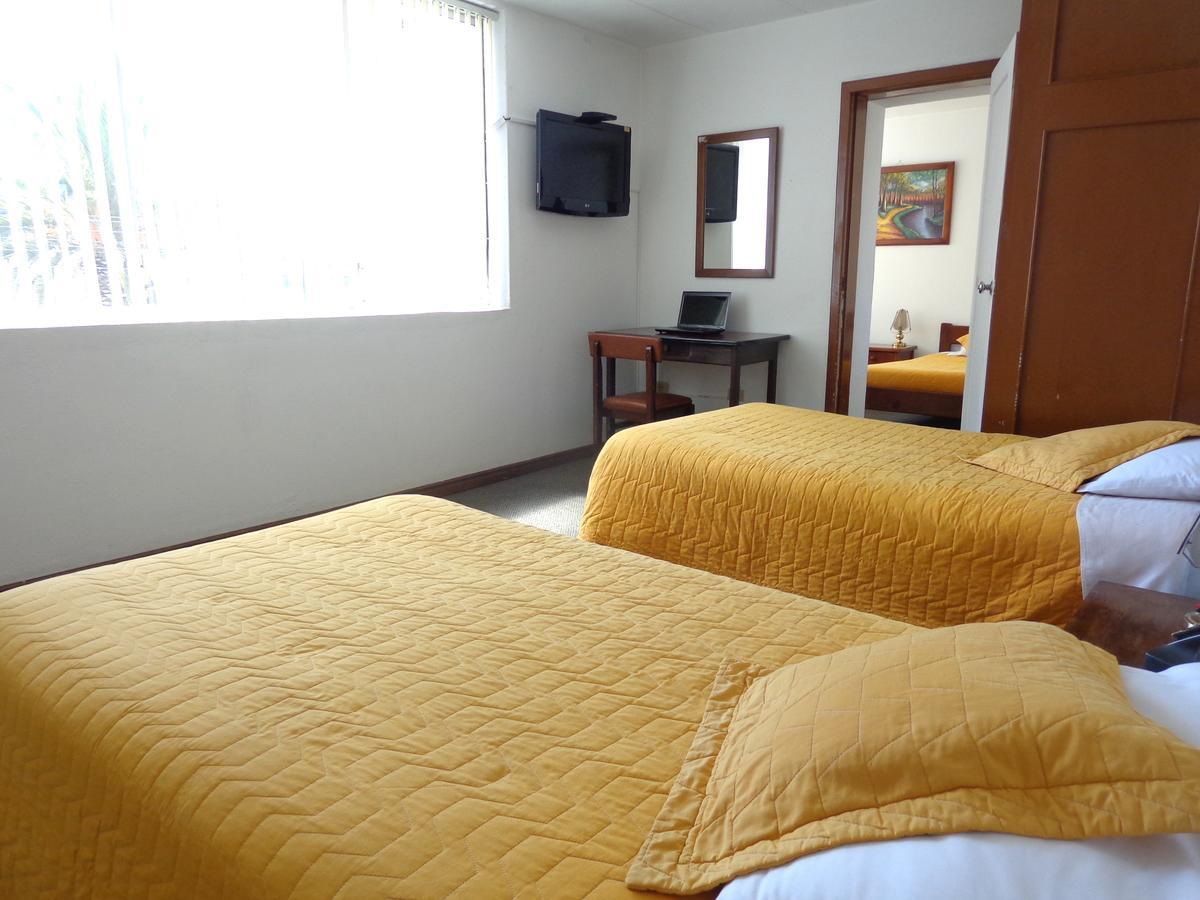 Hotel 9 De Octubre Quito Kültér fotó