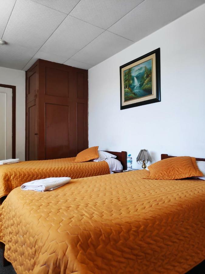 Hotel 9 De Octubre Quito Kültér fotó